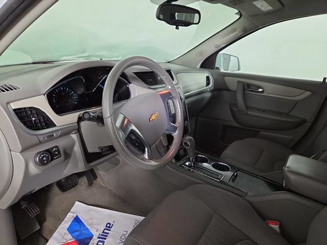 Used 2017 Chevrolet Traverse LT w/ Style and Technology Package FWD image 13