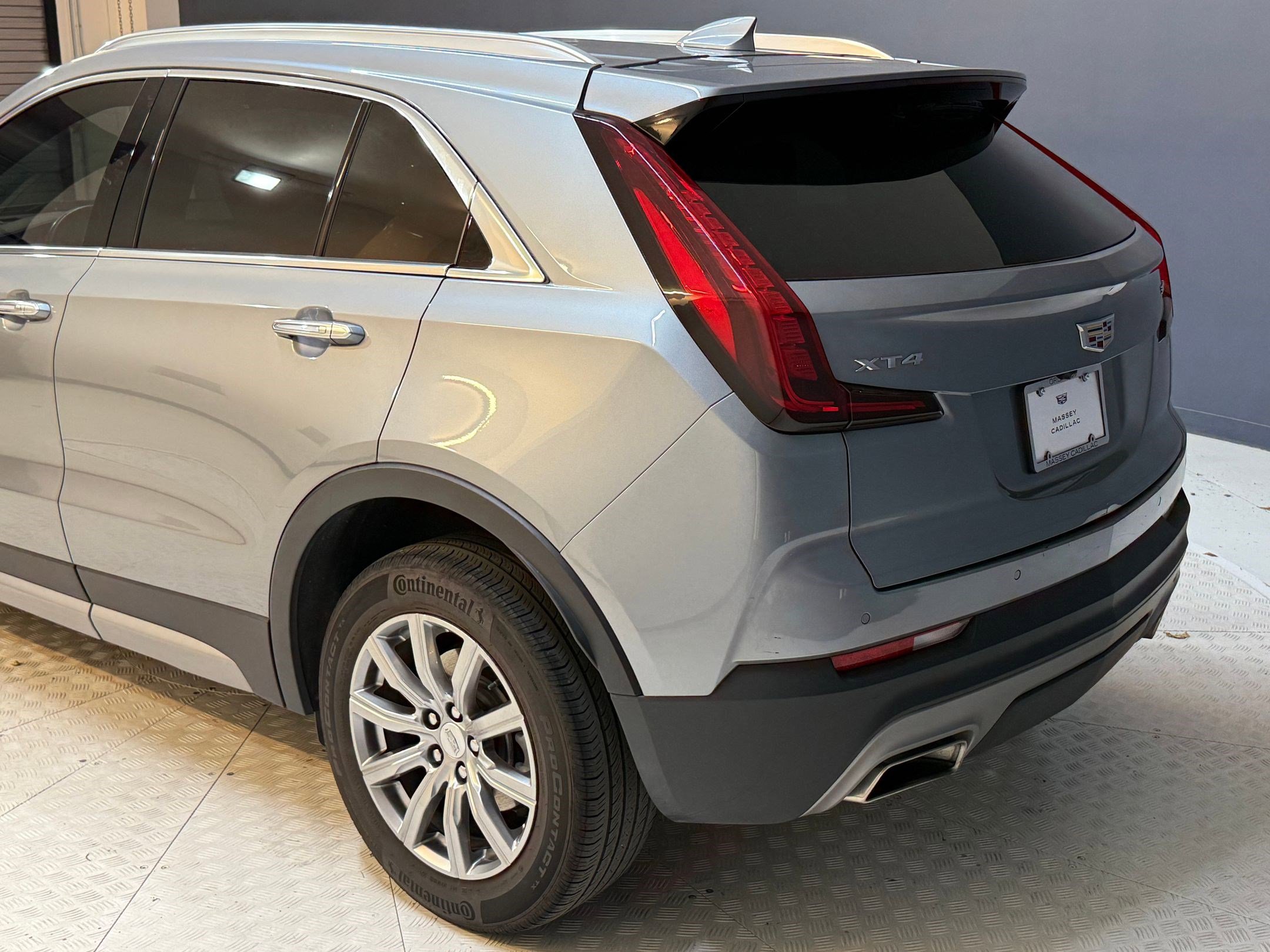 Certified 2023 Cadillac XT4 Premium Luxury image 21
