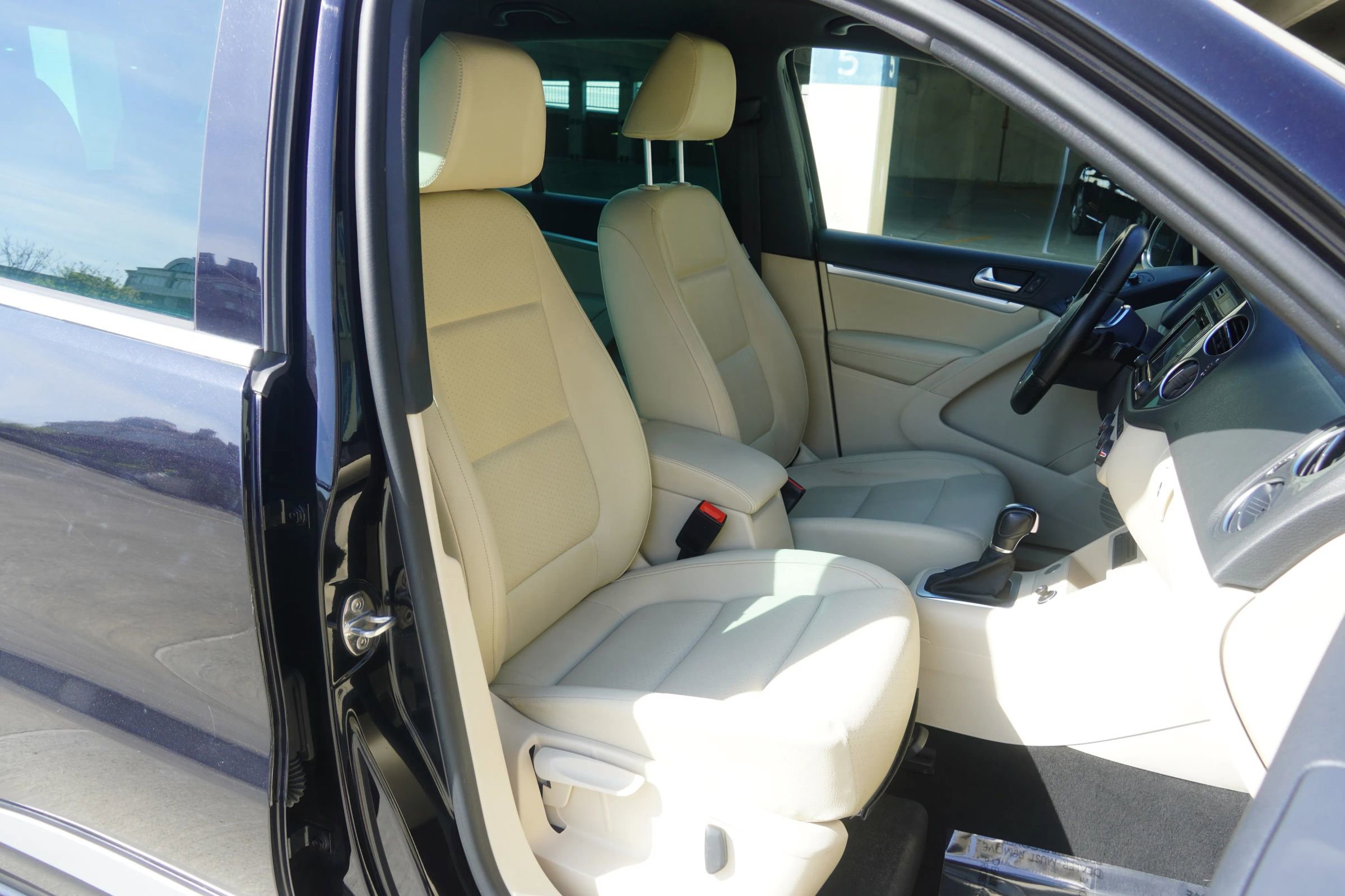 Used 2016 Volkswagen Tiguan R-Line image 33