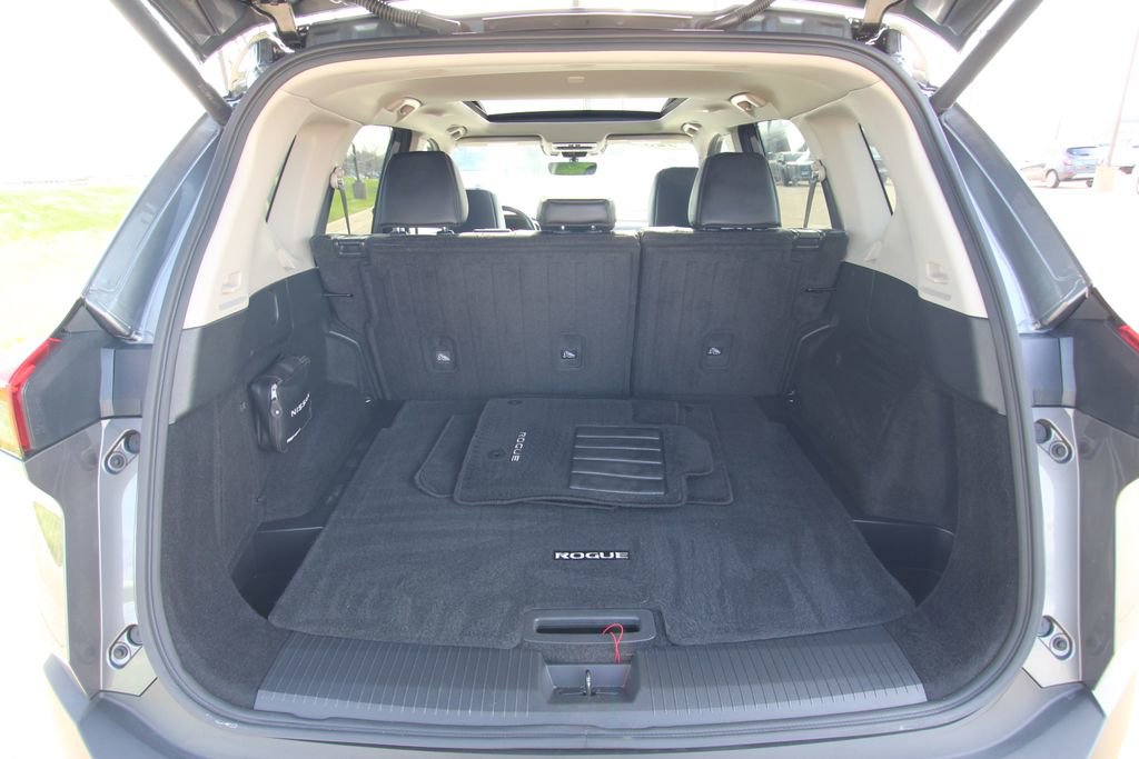 Used 2023 Nissan Rogue SV w/ SV Premium B Package AWD/4WD image 13