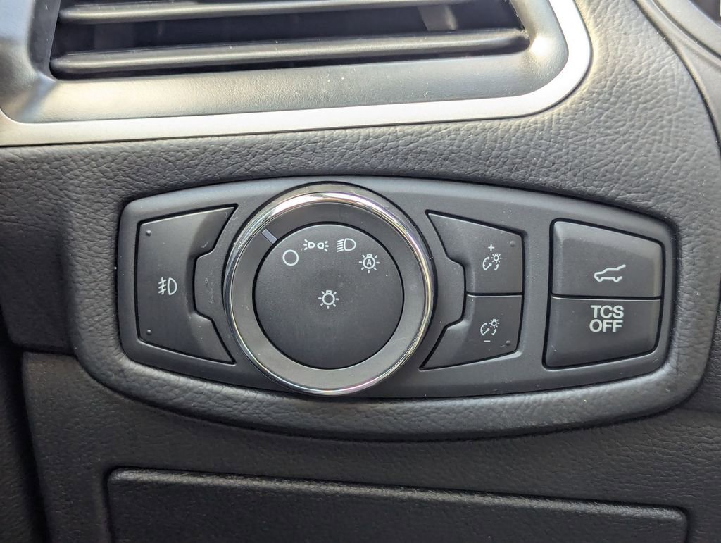 Used 2022 Ford Edge SEL w/ Convenience Package image 13