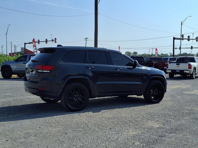 Used 2018 Jeep Grand Cherokee Altitude AWD/4WD image 23