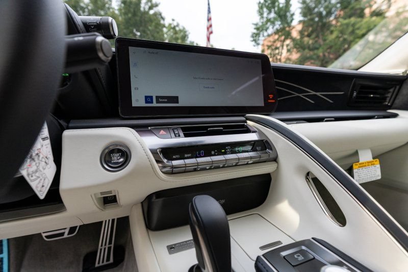 Used 2026 Lexus LC 500 Coupe w/ Inspiration Series RWD image 18