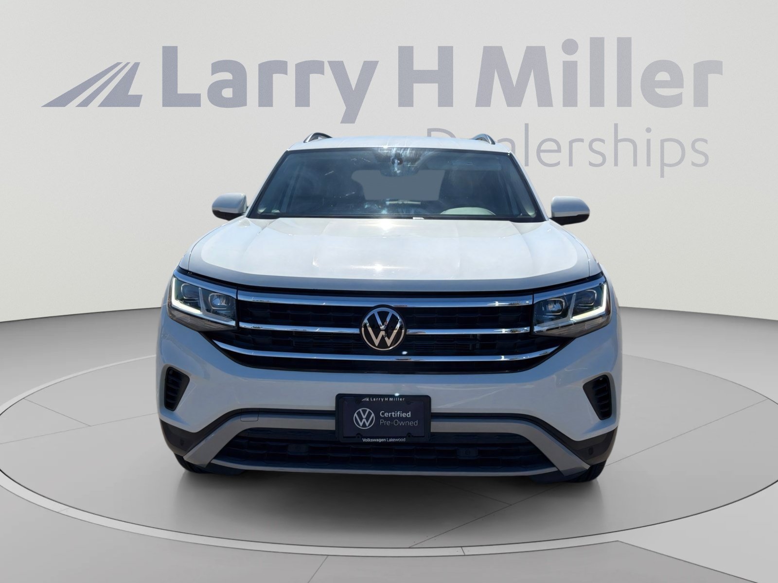 Used 2023 Volkswagen Atlas SE w/ Black Wheel Package AWD/4WD image 9