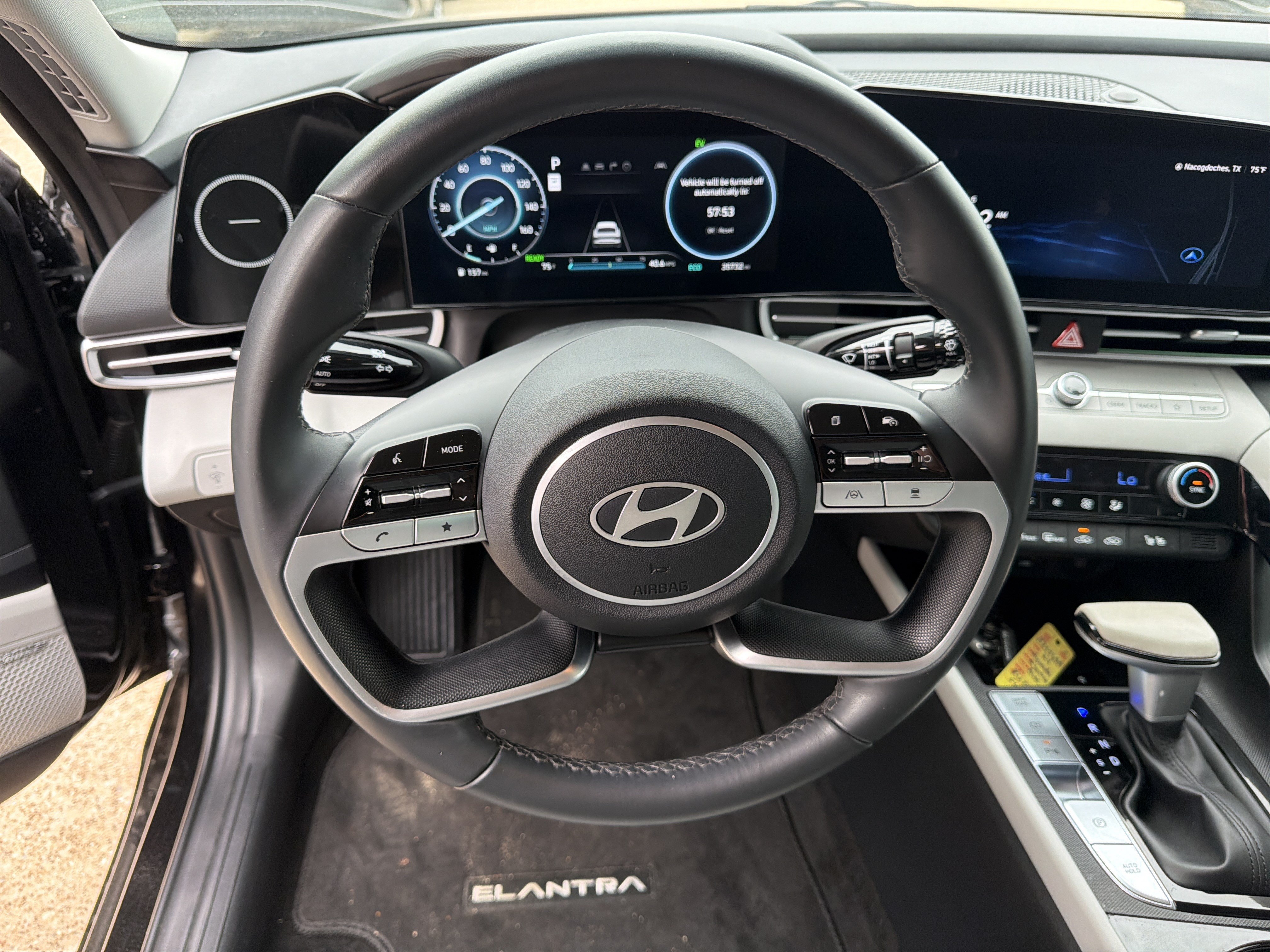 Used 2024 Hyundai Elantra Limited FWD image 17