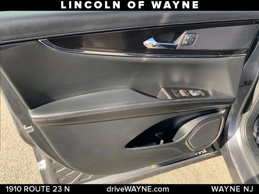 Certified 2022 Lincoln Nautilus AWD image 12