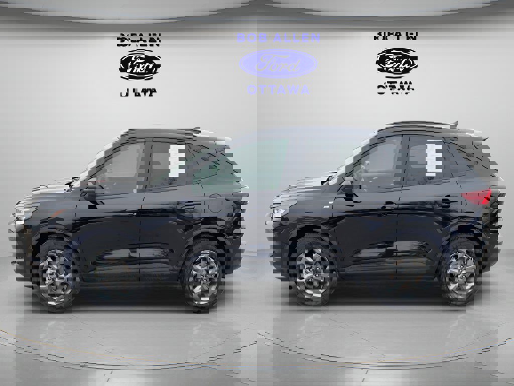 Used 2025 Ford Escape ST-Line image 2