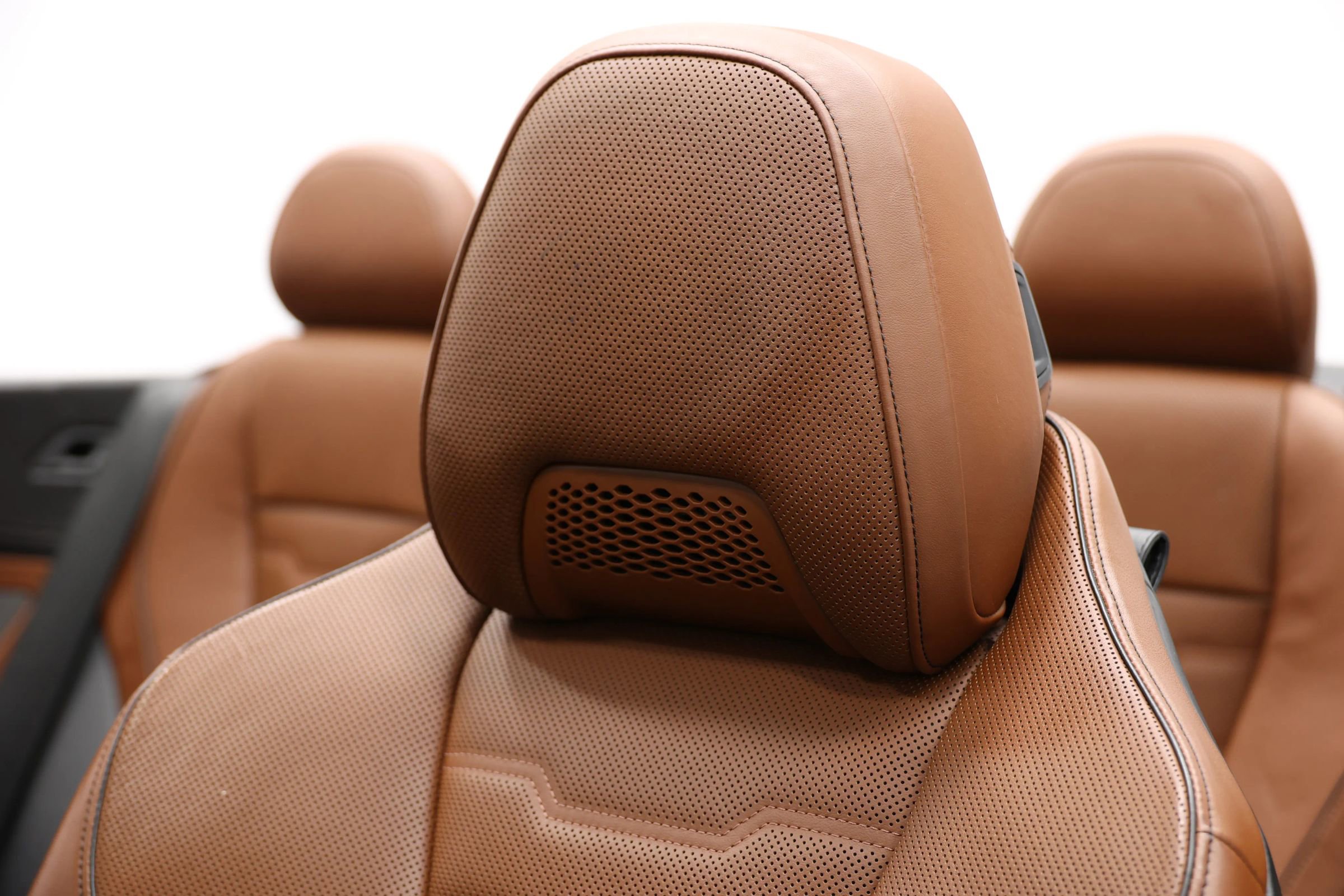 Used 2022 BMW M850i xDrive Convertible image 16