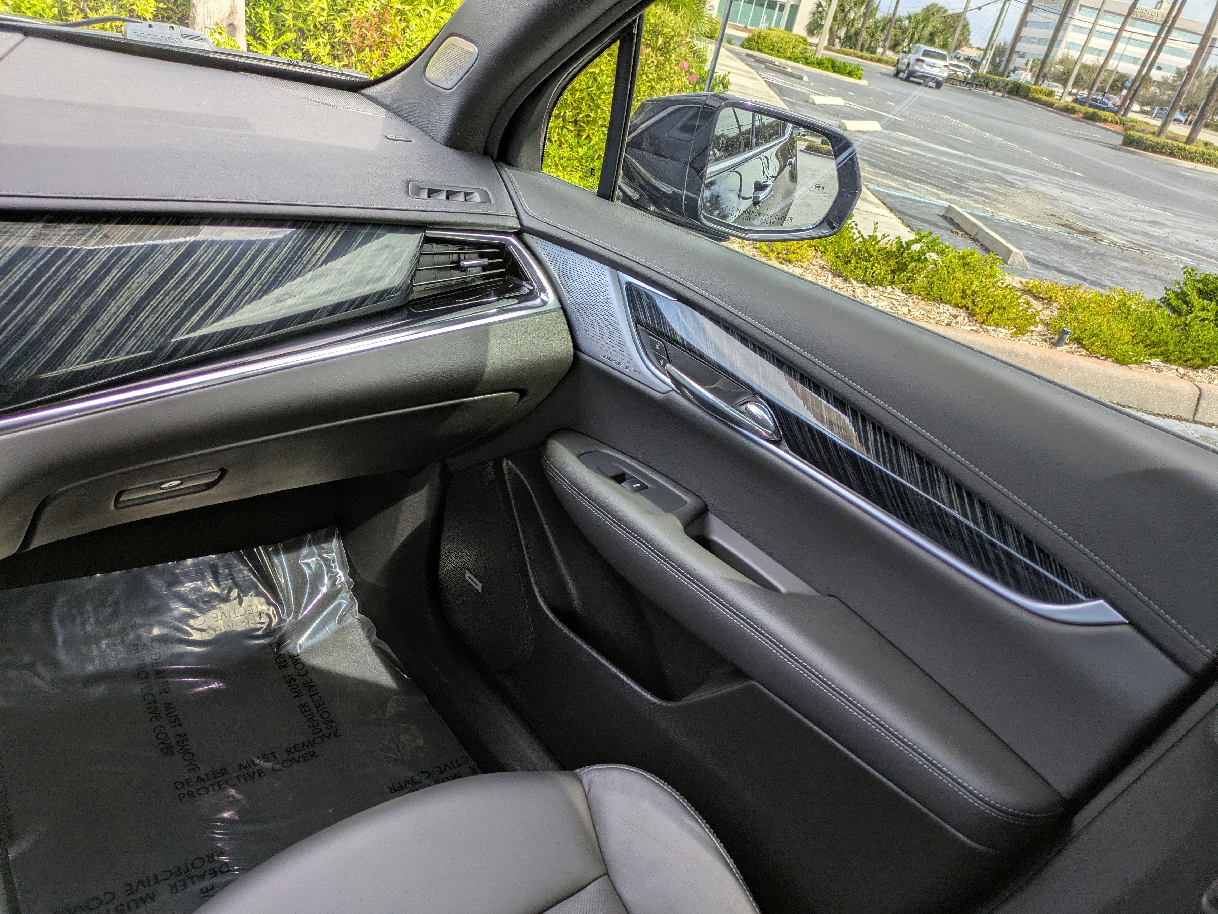 Certified 2024 Cadillac XT6 Premium Luxury image 16