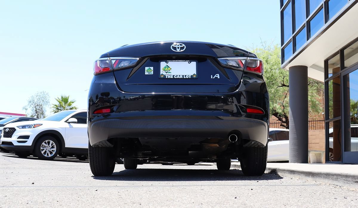 Used 2018 Toyota Yaris iA FWD image 12