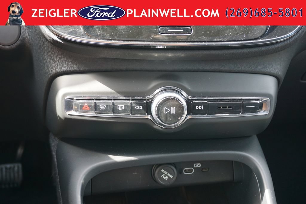 Used 2023 Volvo C40 P8 Recharge Plus AWD/4WD image 24