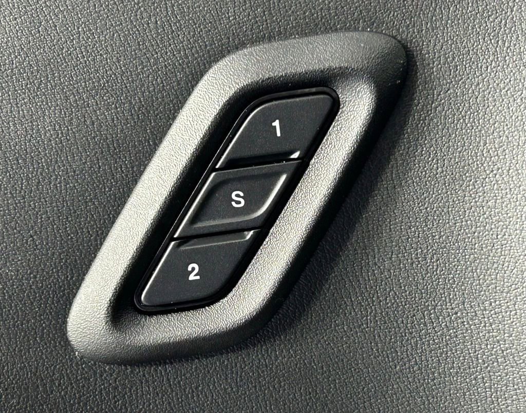 Used 2022 Dodge Challenger R/T Scat Pack RWD image 33