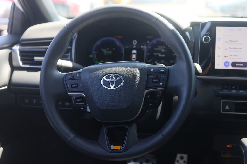 Used 2025 Toyota Camry XSE AWD/4WD image 30