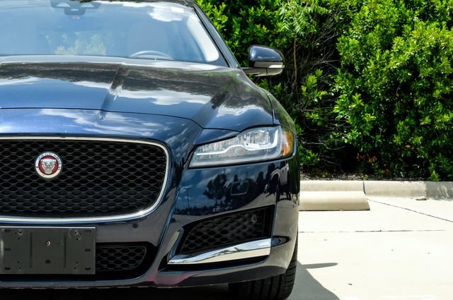 Used 2016 Jaguar XF Prestige RWD image 54