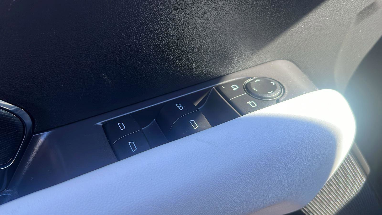 Used 2023 GMC Canyon AT4X image 10