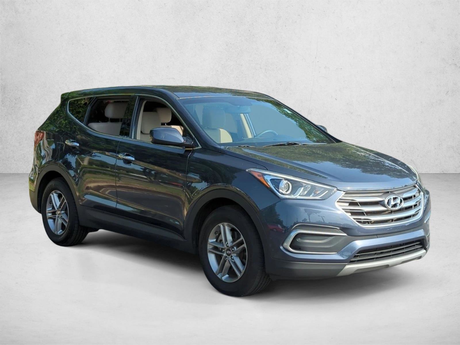Used 2018 Hyundai Santa Fe Sport FWD image 3