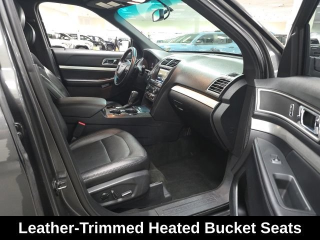 Used 2016 Ford Explorer XLT w/ Equipment Group 202A FWD image 5