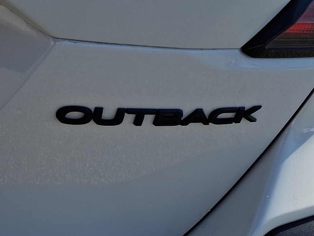 Certified 2025 Subaru Outback Onyx Edition AWD/4WD image 32