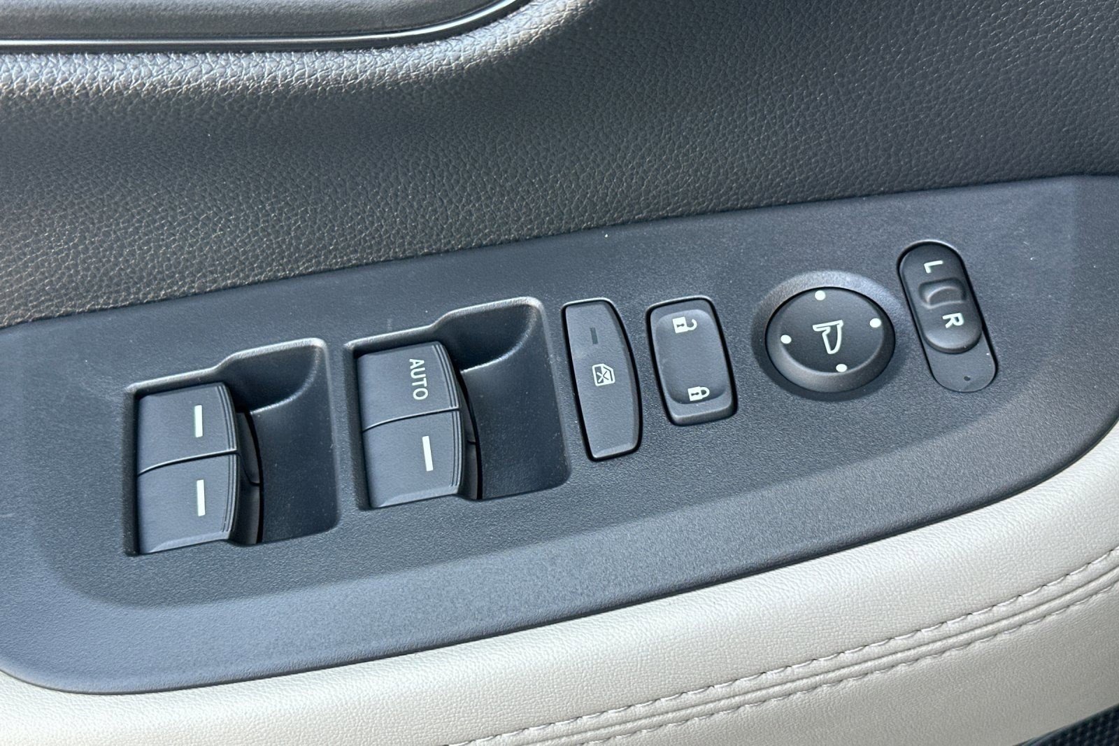 New 2026 Honda HR-V LX image 13