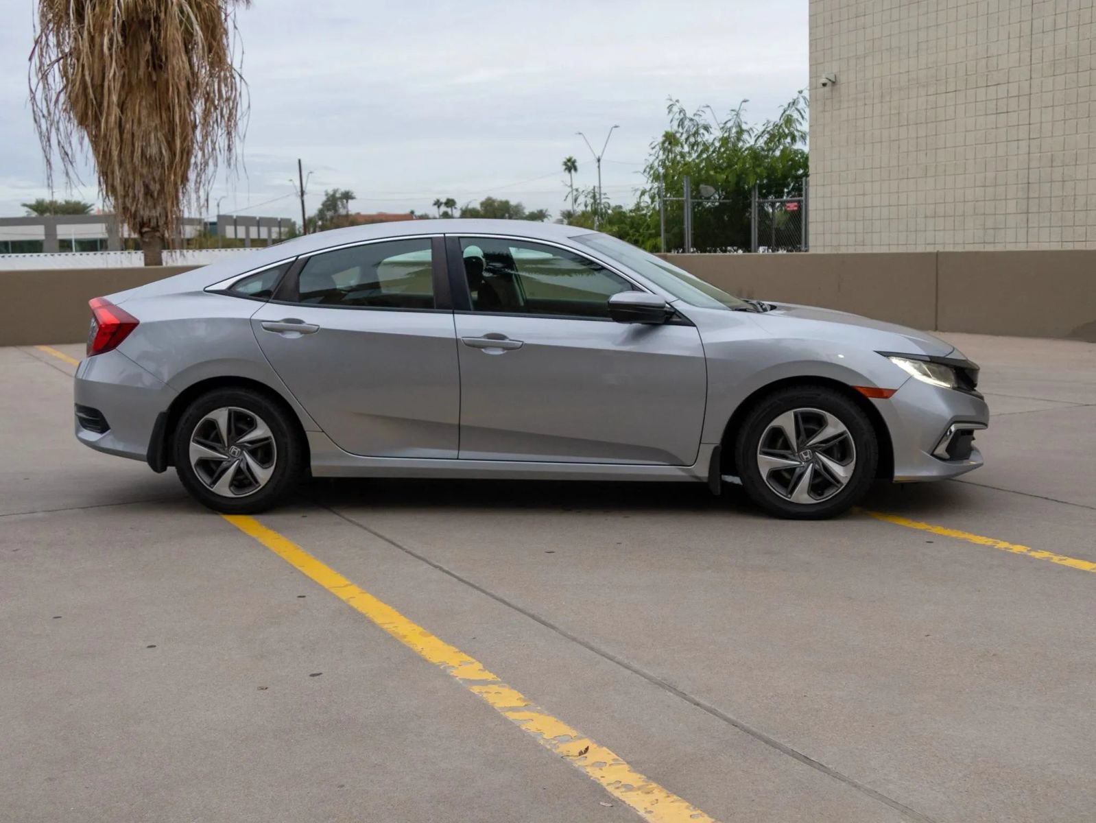 Used 2019 Honda Civic LX image 3