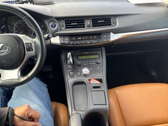 Used 2013 Lexus CT 200h image 12