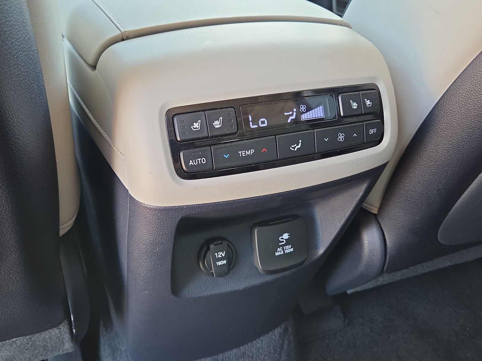 Certified 2023 Hyundai Palisade Calligraphy FWD image 22