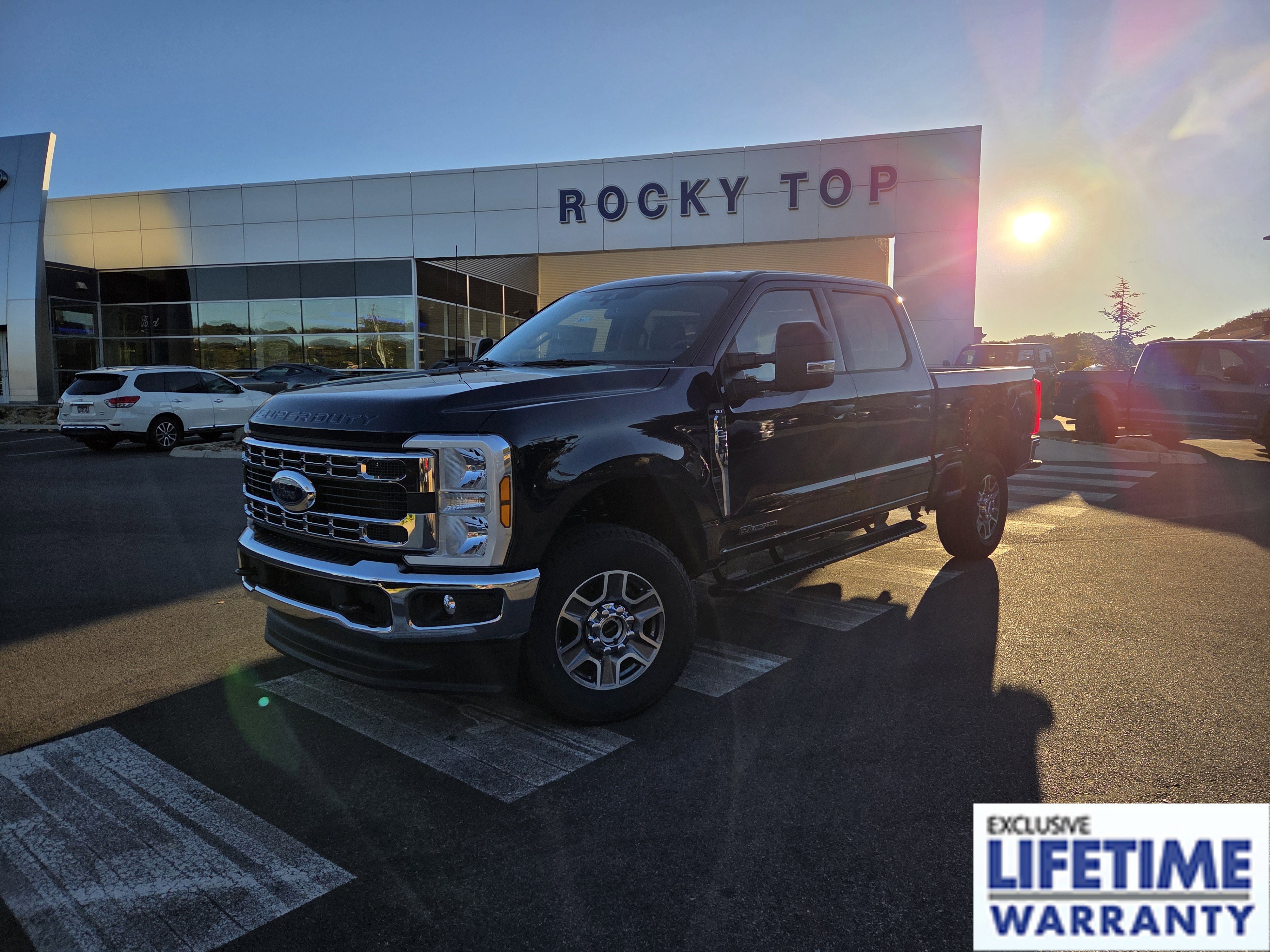 New 2025 Ford F250 XLT w/ FX4 Off-Road Package