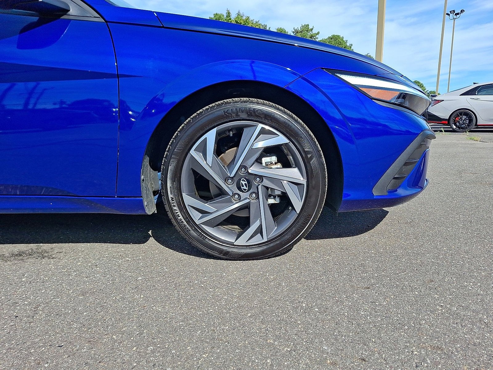 Used 2025 Hyundai Elantra Sport image 32