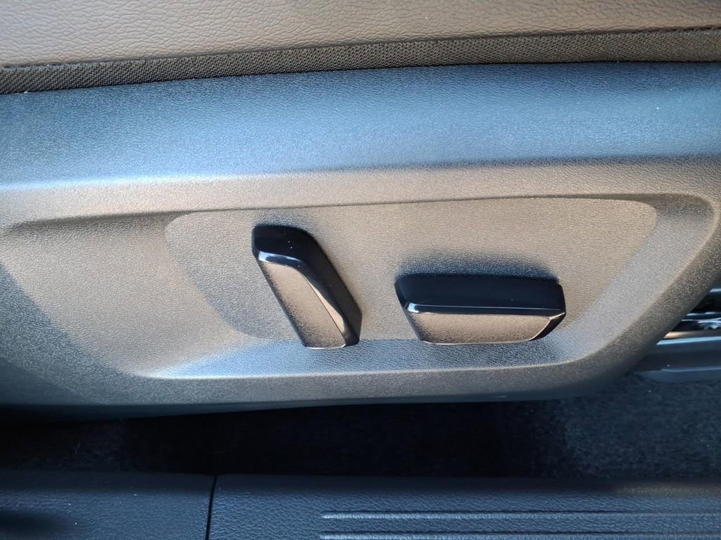 Certified 2023 Nissan Rogue SL w/ SL Premium Package image 6