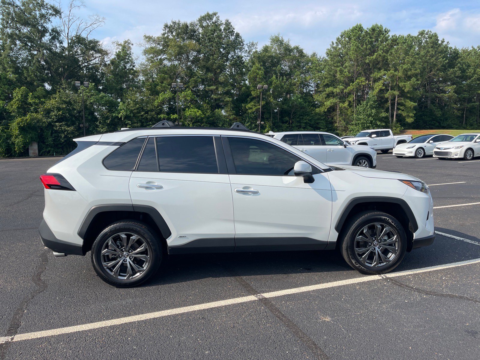Used 2025 Toyota RAV4 Limited w/ Advanced Technology Package AWD/4WD image 21