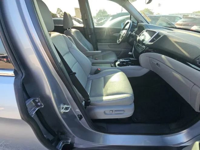 Used 2017 Honda Pilot Elite image 11