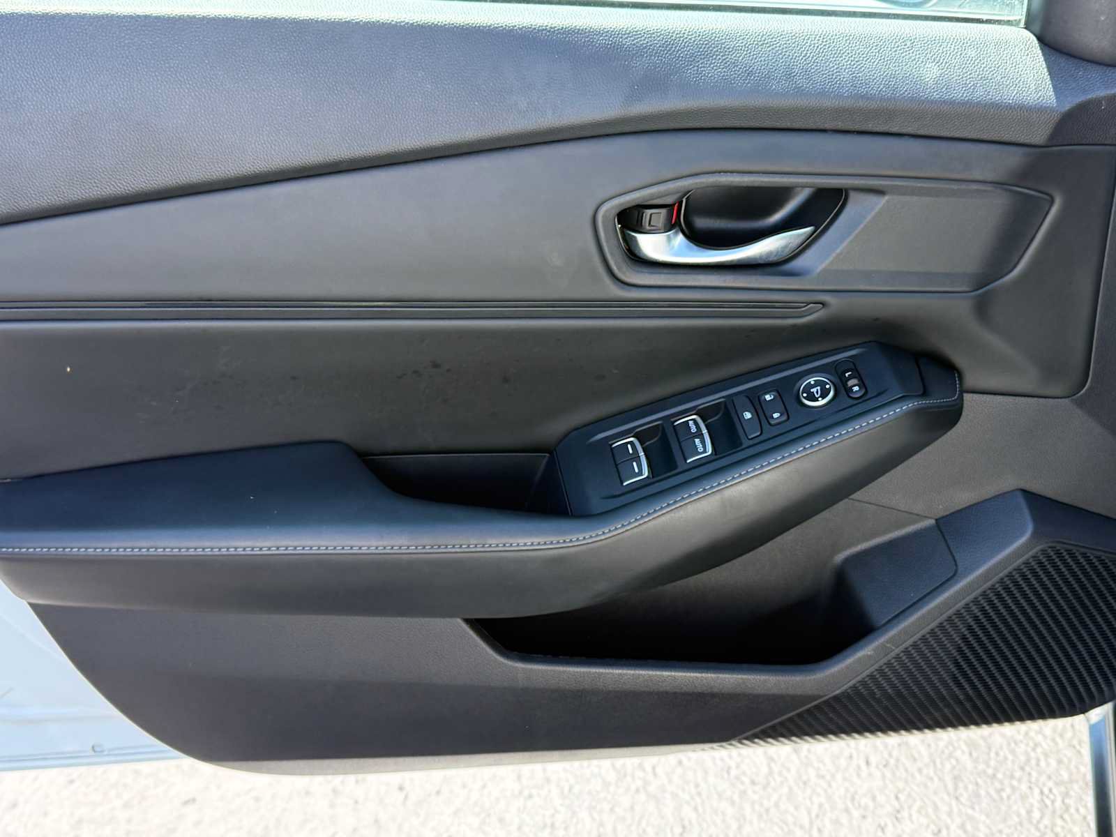Used 2023 Honda Accord Sport image 12