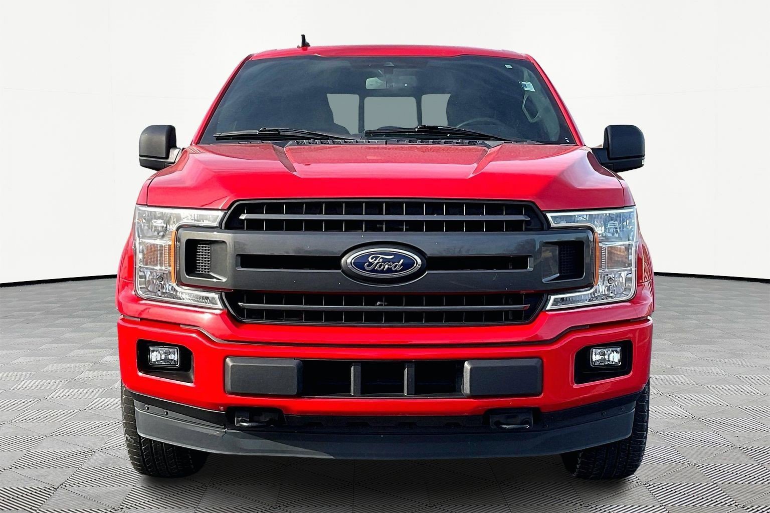 Used 2019 Ford F150 XLT w/ Equipment Group 302A Luxury image 3