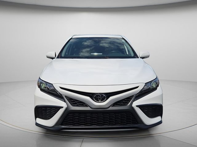 Used 2024 Toyota Camry SE FWD image 4