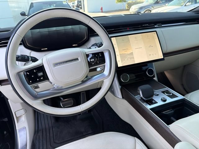 Used 2023 Land Rover Range Rover Long Wheelbase SE AWD/4WD image 5