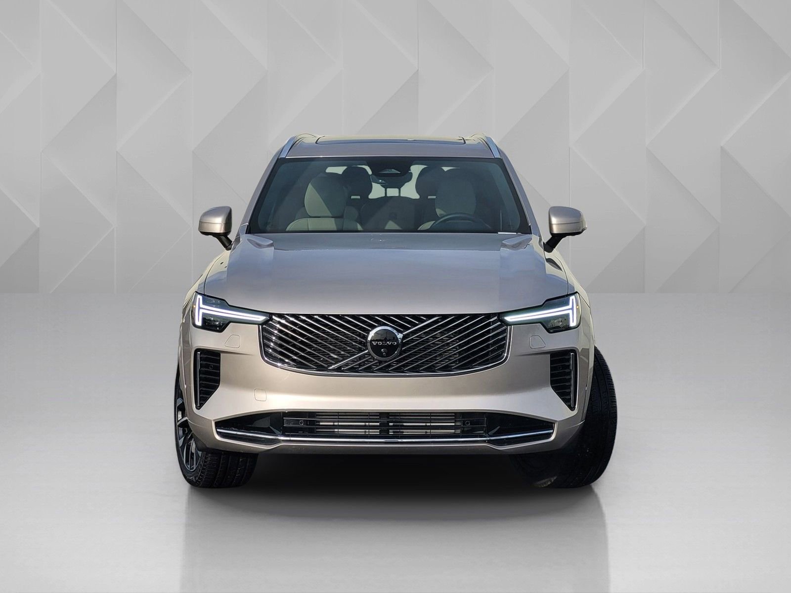 Certified 2025 Volvo XC90 T8 Plus image 2