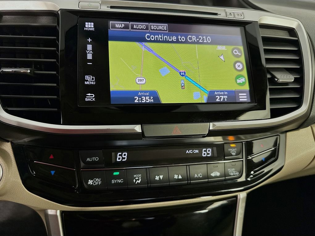 Used 2017 Honda Accord Touring image 21