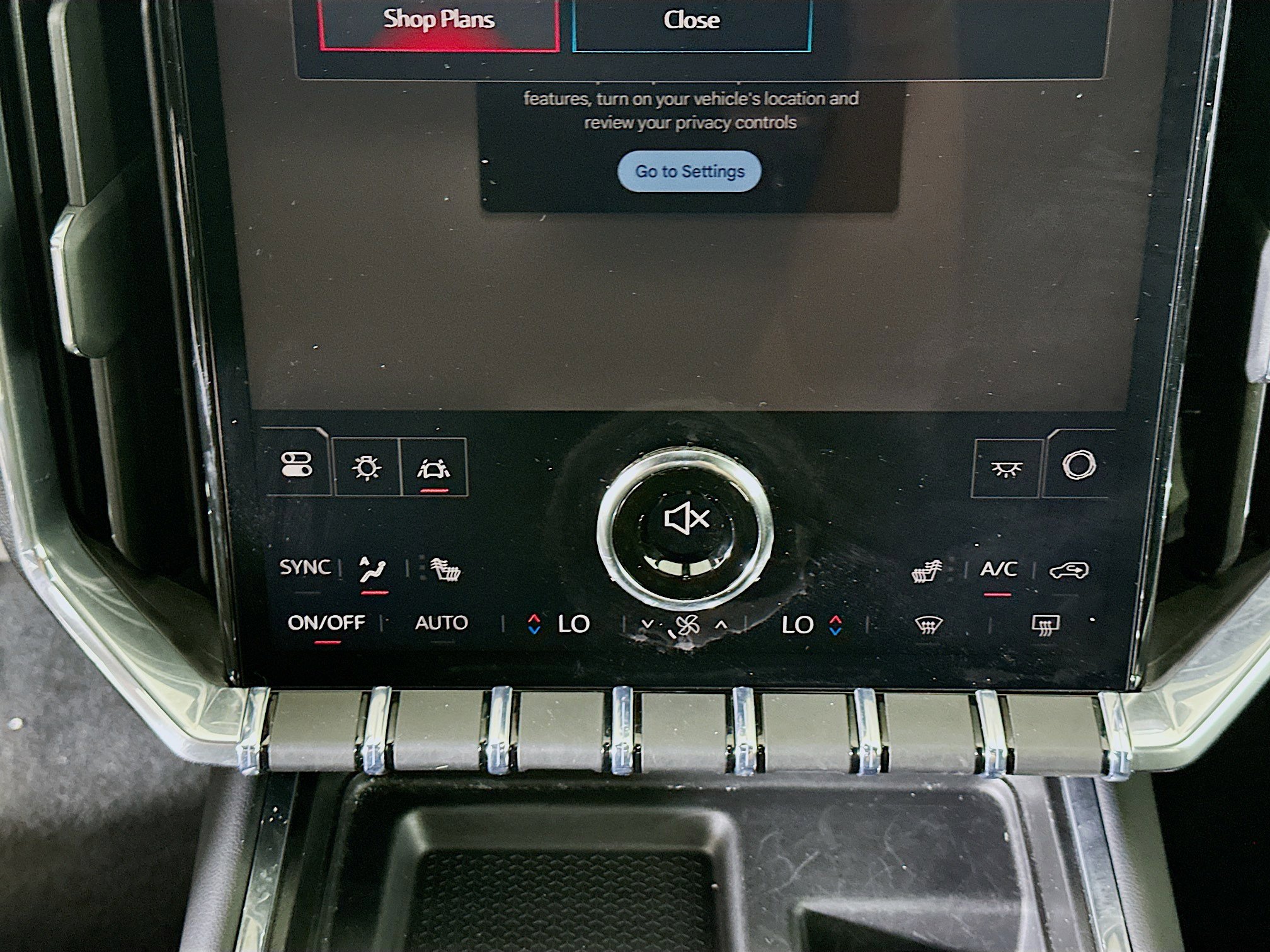 Used 2025 GMC Acadia Elevation image 24