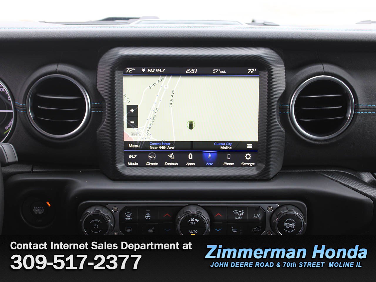 Used 2023 Jeep Wrangler Unlimited Rubicon 4xe w/ Cold Weather Group AWD/4WD image 15
