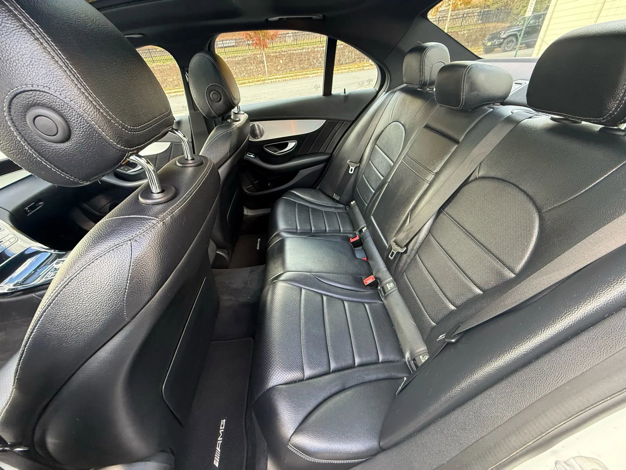 Used 2015 Mercedes-Benz C 300 4MATIC Sedan image 23