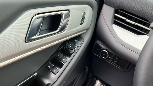 New 2026 Ford Explorer Active w/ Active Comfort Package RWD image 31