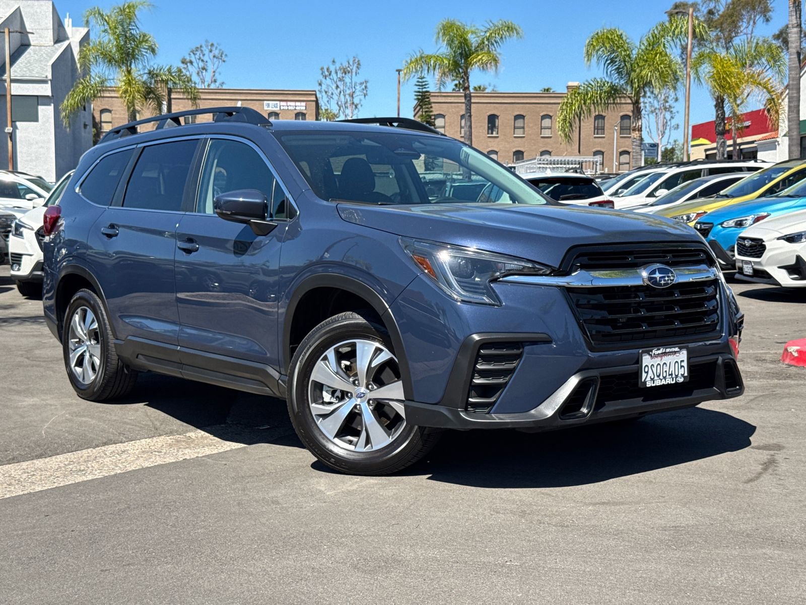 Certified 2025 Subaru Ascent Premium w/ Premium Package image 2