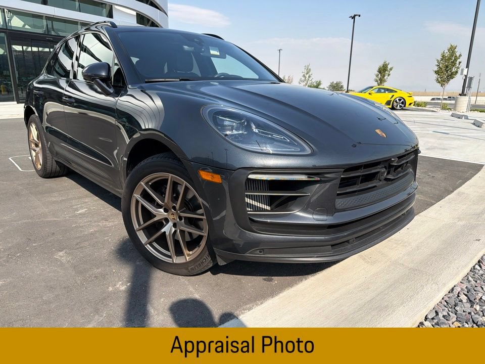 Certified 2023 Porsche Macan S AWD/4WD image 5