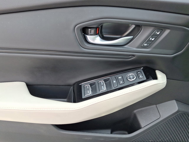 Used 2024 Honda Accord Touring image 12