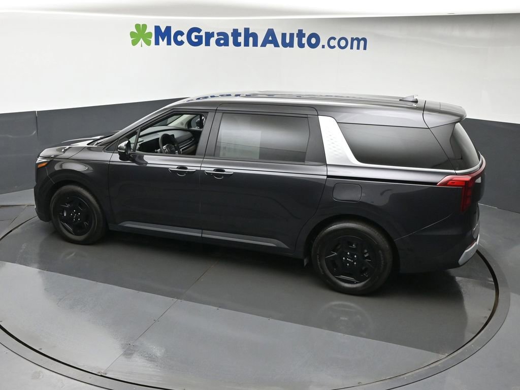 Used 2026 Kia Carnival LX FWD image 20