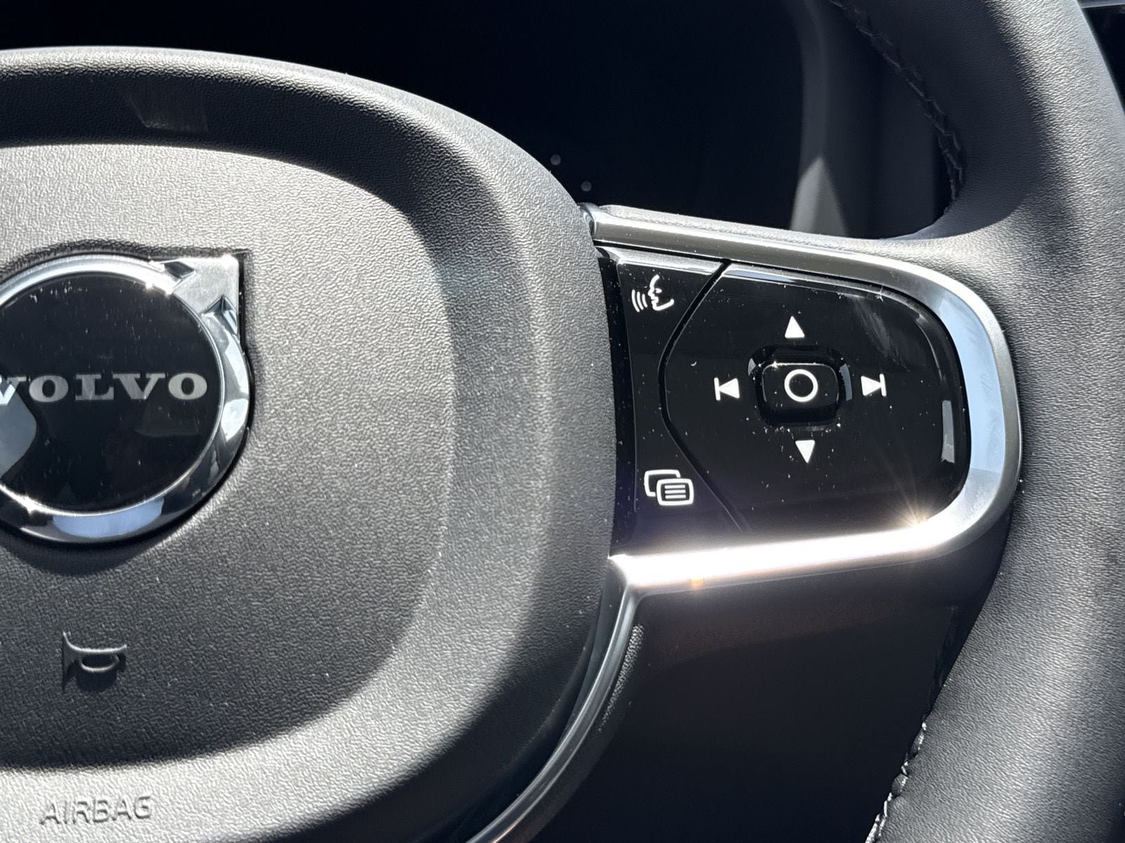 New 2026 Volvo XC60 T8 Plus w/ Protection Package Premier AWD/4WD image 23