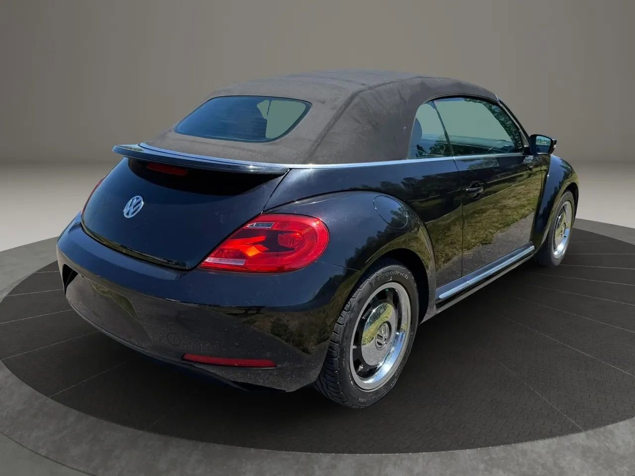Used 2015 Volkswagen Beetle 1.8T FWD image 10