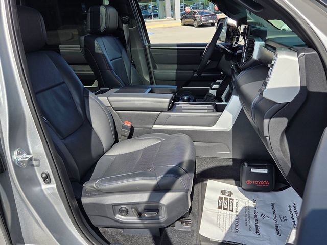 Used 2025 Toyota Sequoia Platinum AWD/4WD image 18