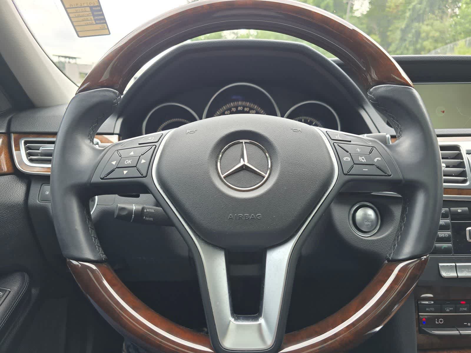 Used 2014 Mercedes-Benz E 350 4MATIC Sedan image 20