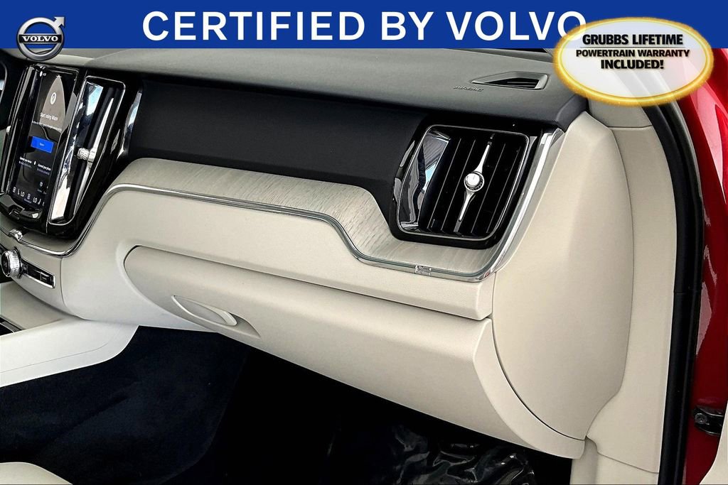Certified 2023 Volvo XC60 B5 Plus AWD/4WD image 22